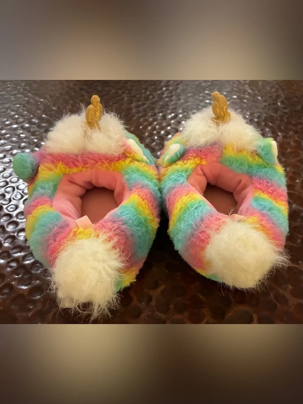 Girls Toddler Wonder Nation Brand Rainbow Unicorn Plush Slippers Size 9/10